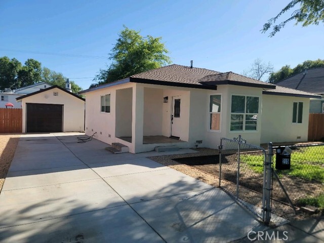 Primary Photo - 215 W Nevada St