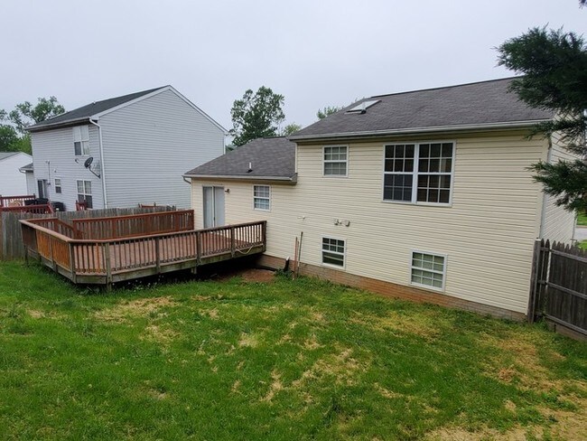 Building Photo - Terrific home in Pikesville!!