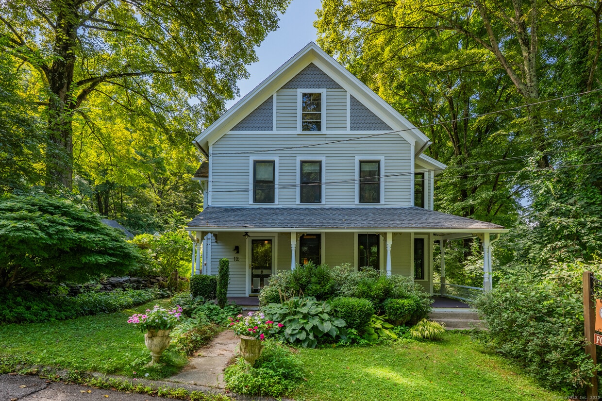 Primary Photo - 12 Spring St