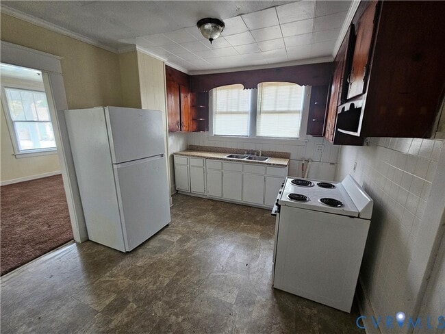 Building Photo - 3709 Stockton St