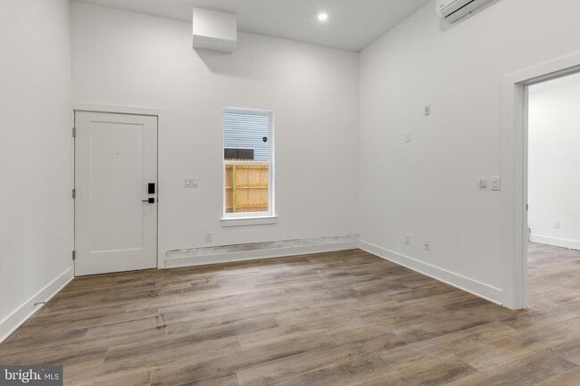 Foto del edificio - 2214 N Front St