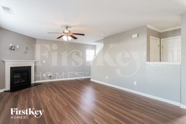 Foto del edificio - 1400 Glenwater Dr
