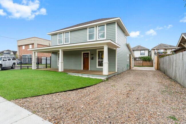 Foto del edificio - 1507 N Durham Dr