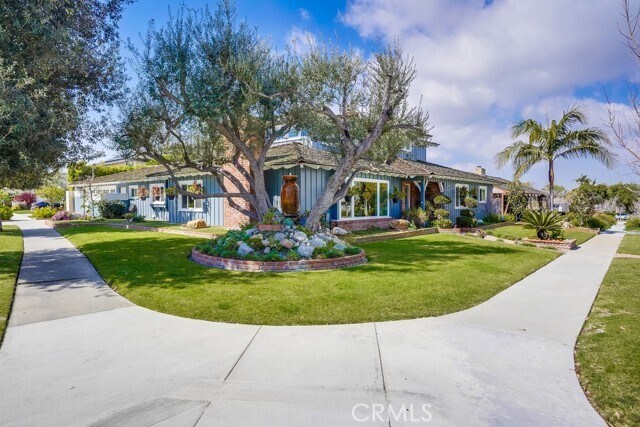 Foto del edificio - 5290 E El Roble St