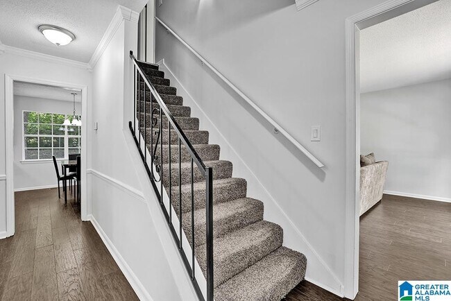 Foto del edificio - 1132 Martinwood Ln