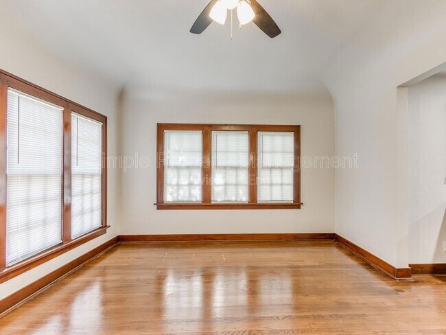 Foto del edificio - 2529 NW 16th St