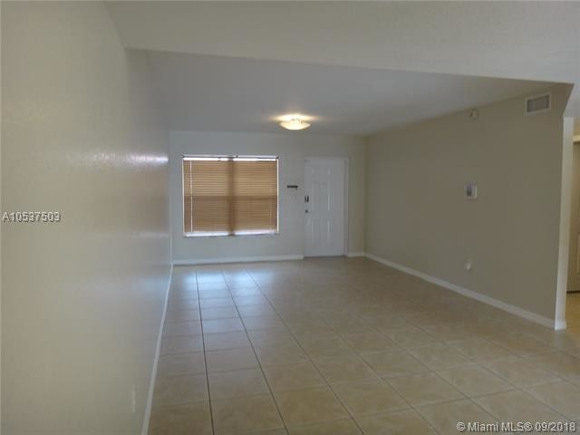Building Photo - 11116 NW 88th Terrace