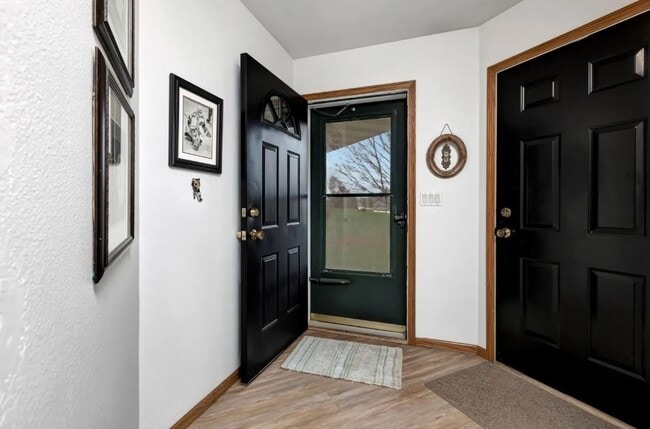 Front entry way - W457 Cindy Ann Ln