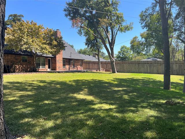 Building Photo - 618 Parkwood Cir