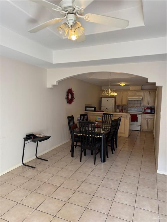Building Photo - 6 W Prosperity Dr