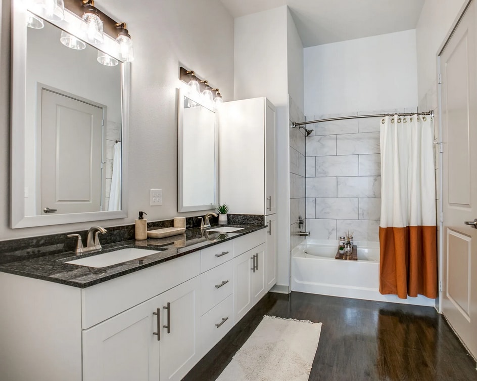 Foto principal - 8801 Carolina Wren Wy