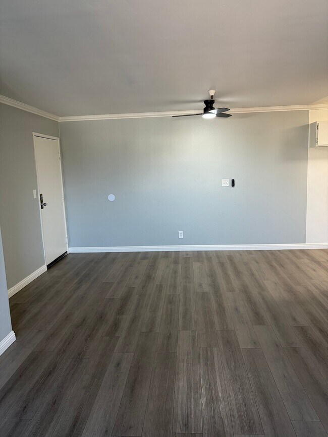 Foto del edificio - 5811 Tujunga Ave
