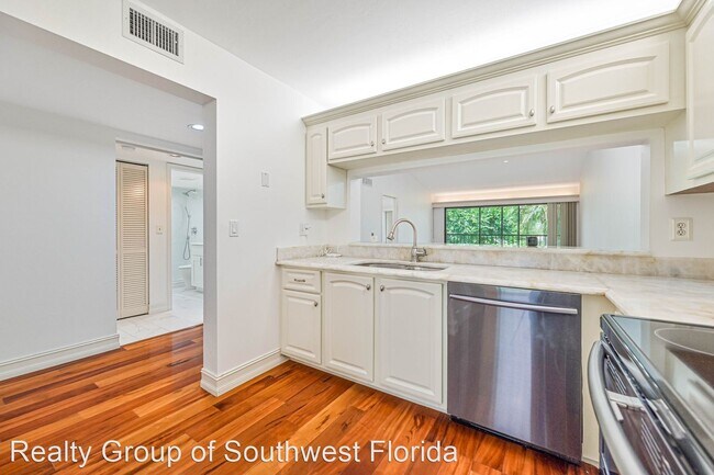 Building Photo - 2 br, 2 bath House - 1200 Commonwealth Cir...