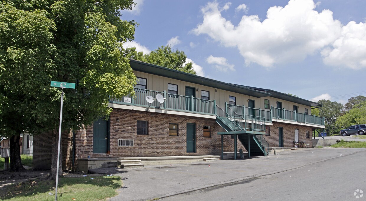 Primary Photo - 655 4th St