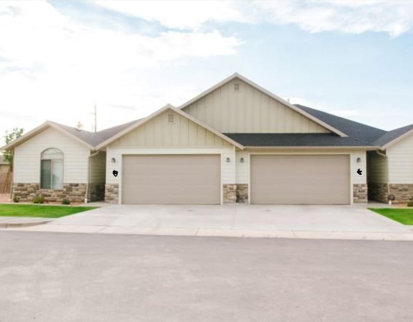 1121 S Cedar Knolls St, Cedar City, UT 84720 Townhome Rentals in
