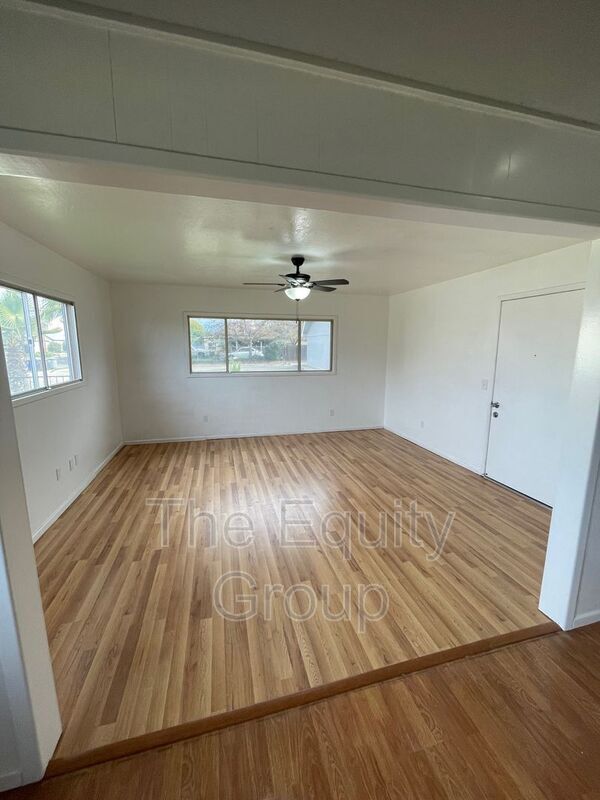 Foto del edificio - 856 W Chestnut St