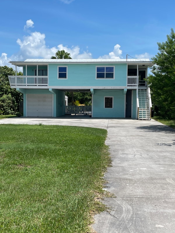Building Photo - 467 W Shore Dr
