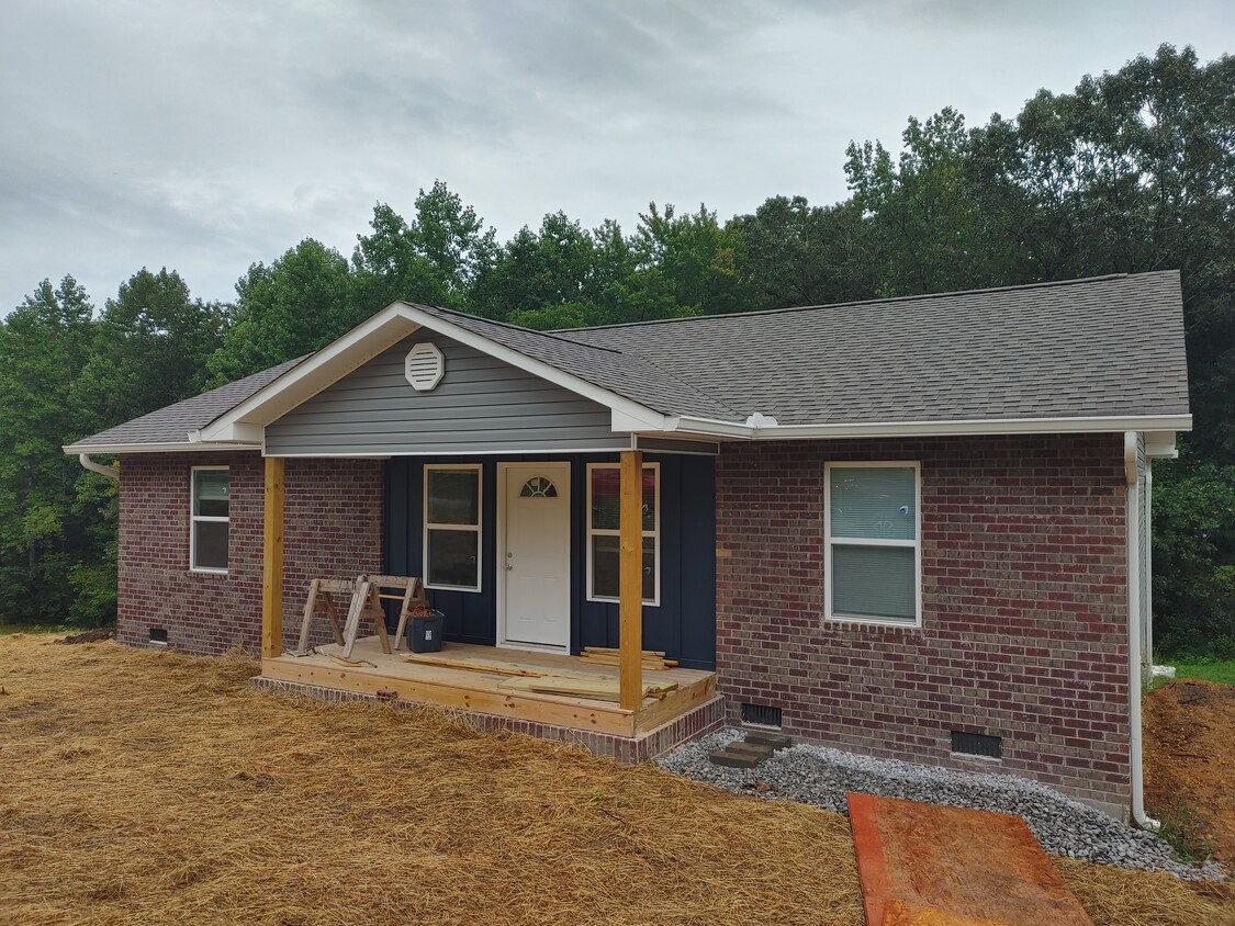 Primary Photo - 1752 King Hill Rd