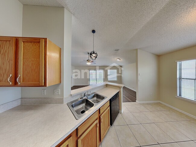 Foto del edificio - 3747 Alcove Dr