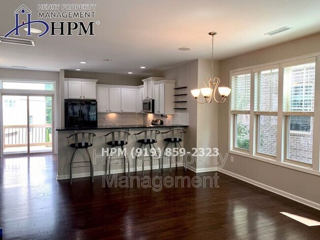 Building Photo - 520 Old Mill Village Dr
