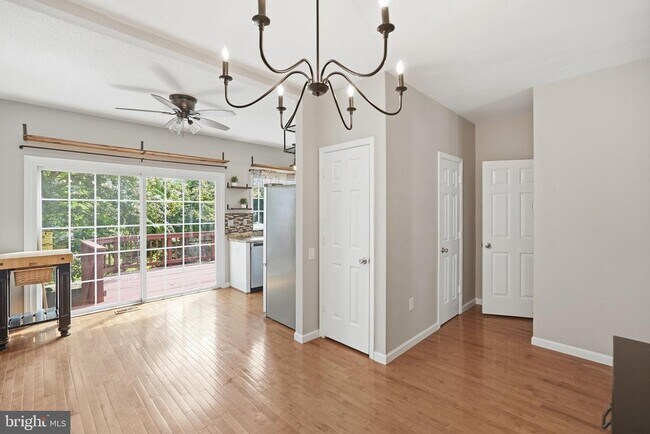 Building Photo - 7253 Stover Dr