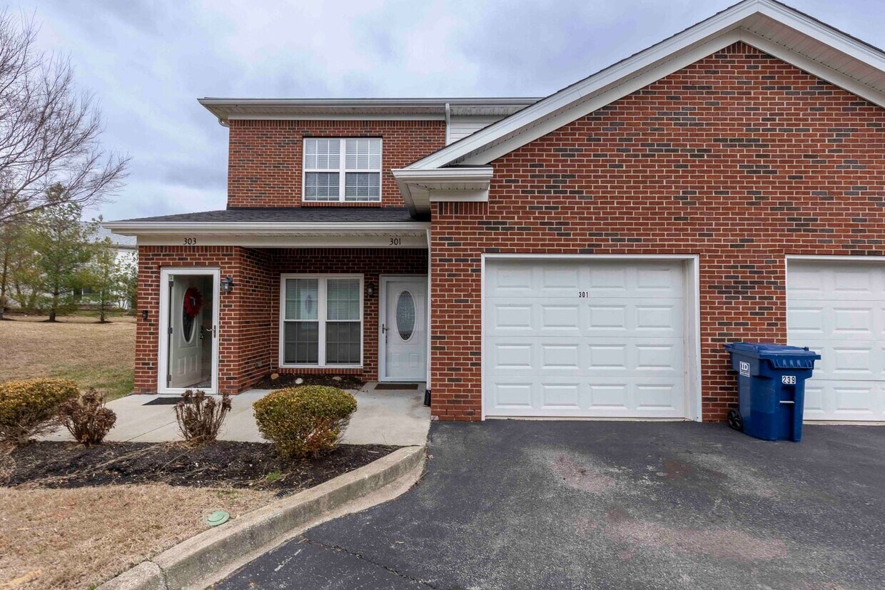 Foto principal - 301 S Dorsey Ln