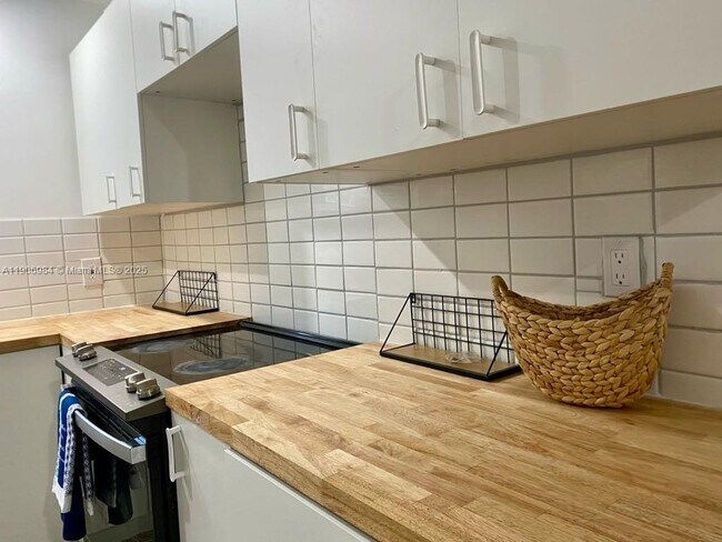 Foto del edificio - 413 NE 8th St