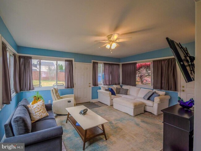 Foto del edificio - 217 Bramber Dr