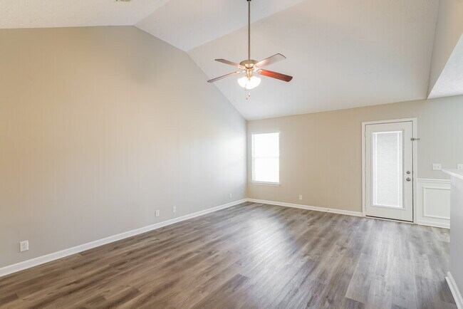 Foto del edificio - 1711 Bellamy Ln
