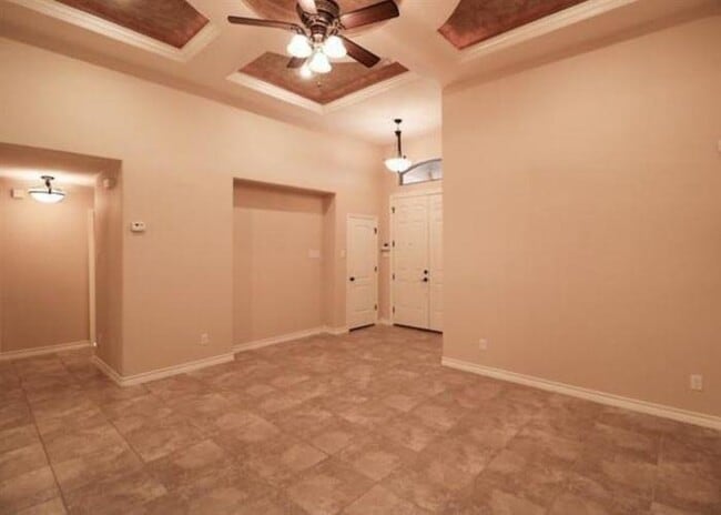 Building Photo - 420 Sabal Loop