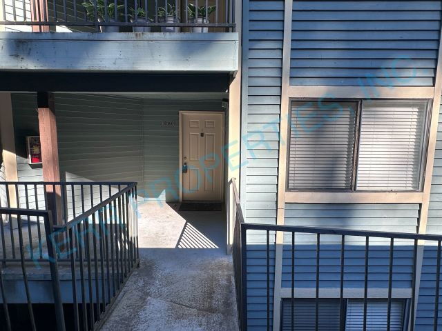 Primary Photo - 10160 SE Talbert St