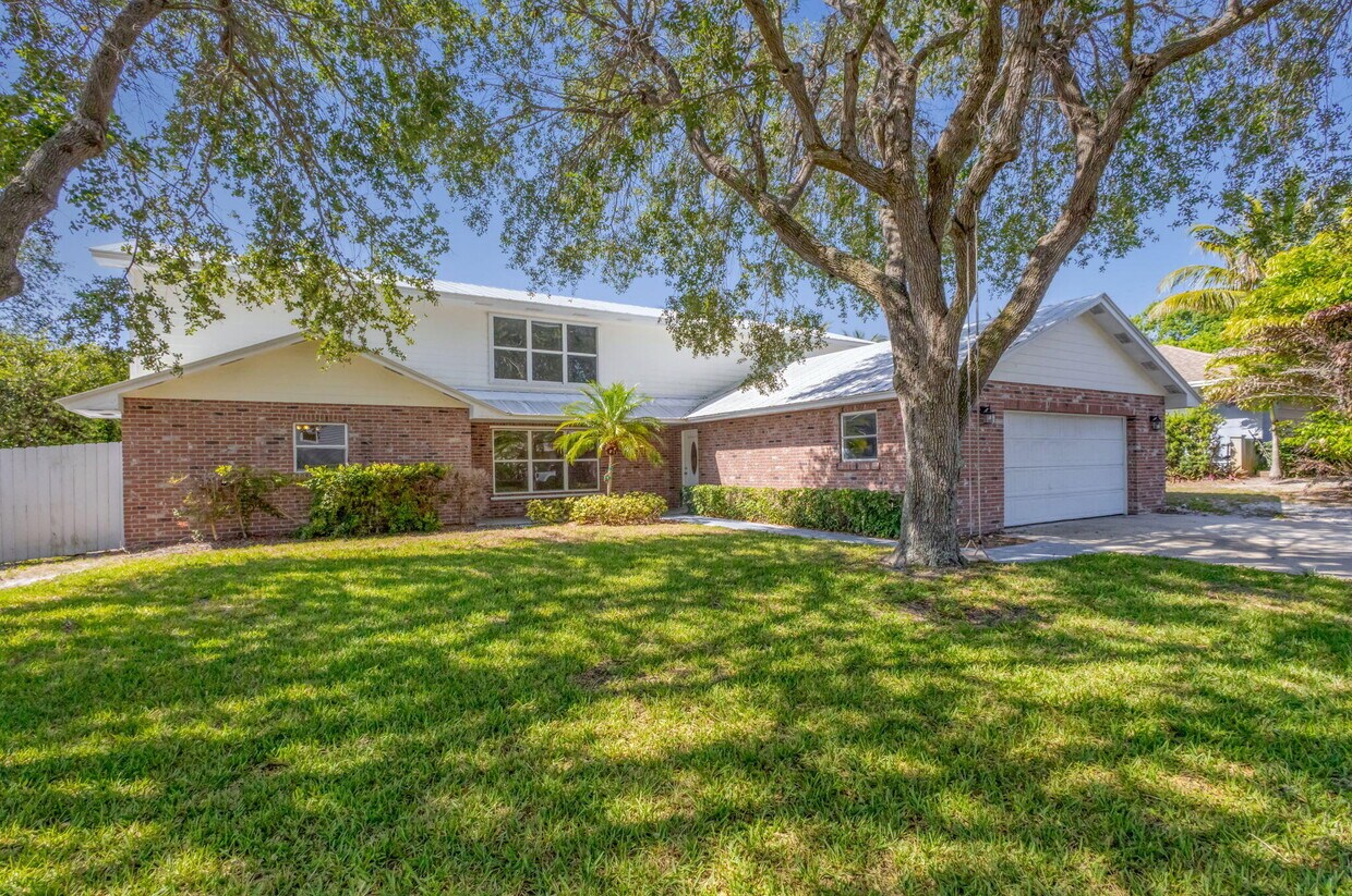 Foto principal - 8888 SE Colony St