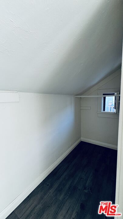 Foto del edificio - 219 E 10th St