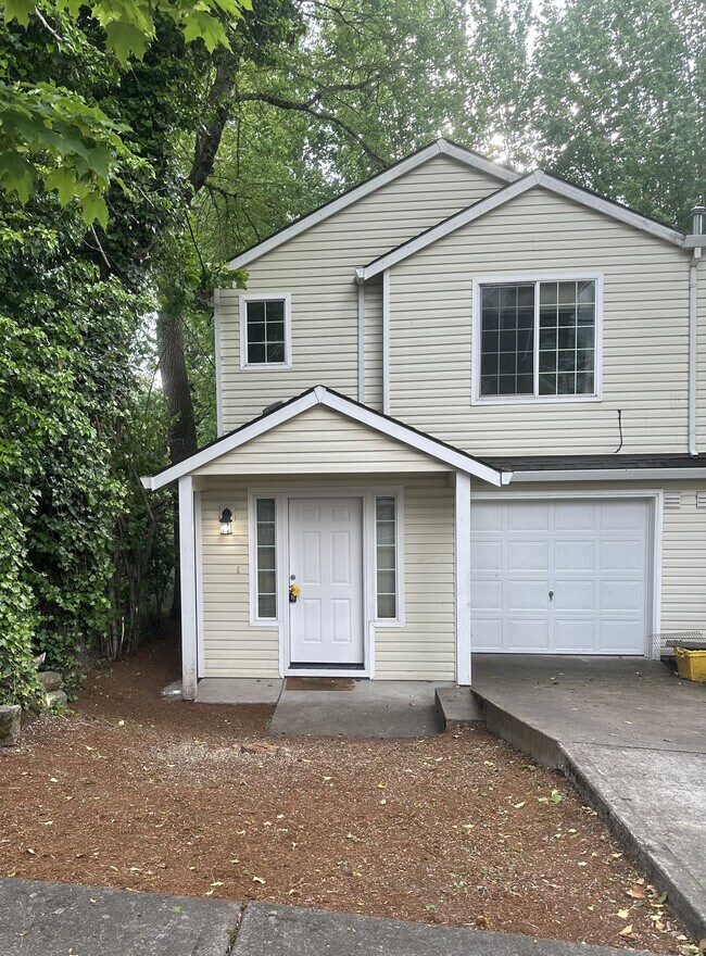 Building Photo - 3123 NE 103rd Pl