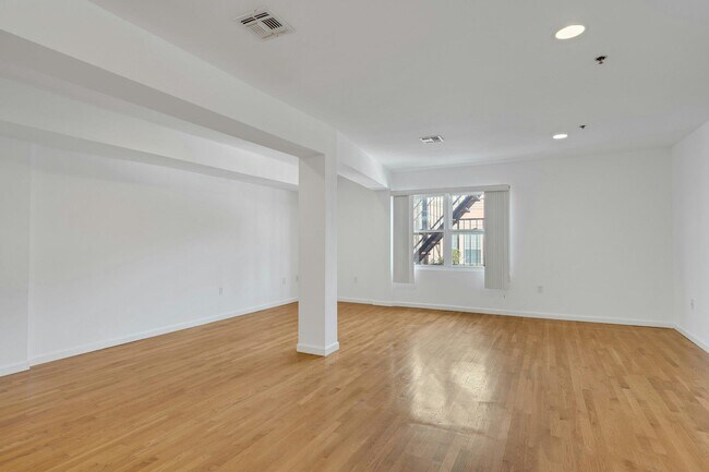Building Photo - 6410 Madison St