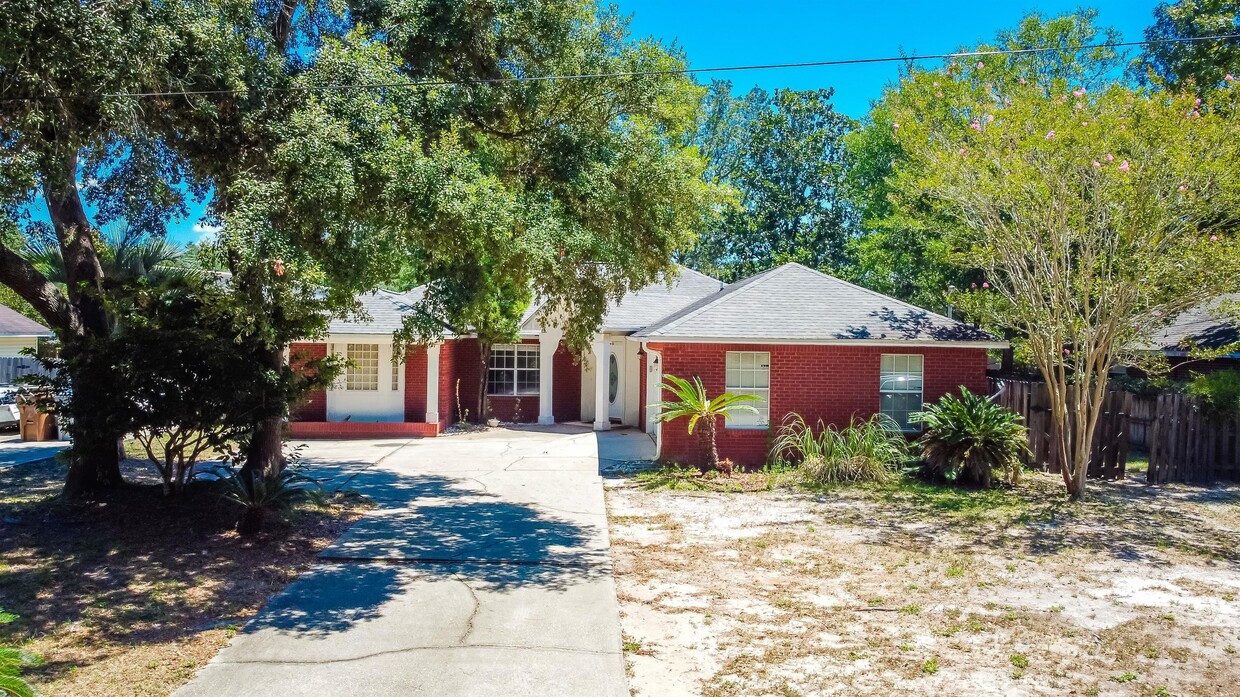 Foto principal - 3146 Live Oak St