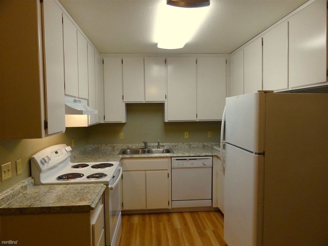 Primary Photo - 2 br, 2 bath Apartment - 4911 50th Ave #8
