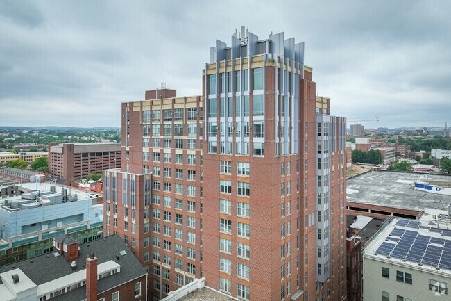 Building Photo - 500 W Fayette St.