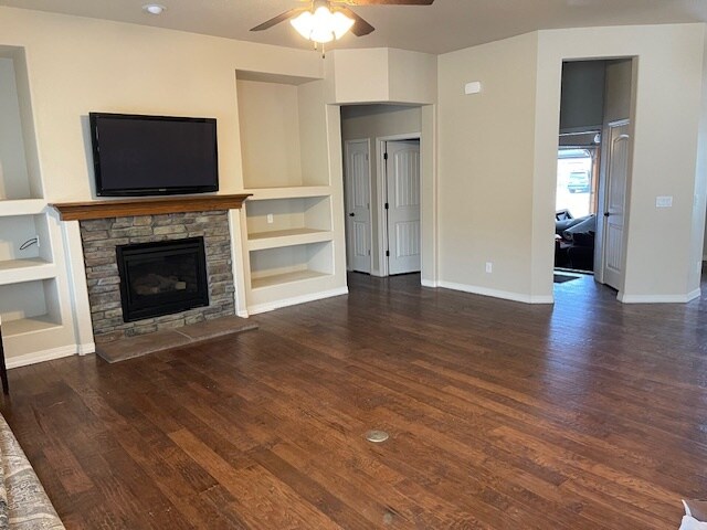 Building Photo - 12737 Mission Meadow Dr