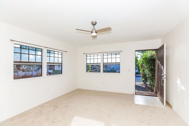 Building Photo - Royal Kunia - 2/1/2 - $2,500