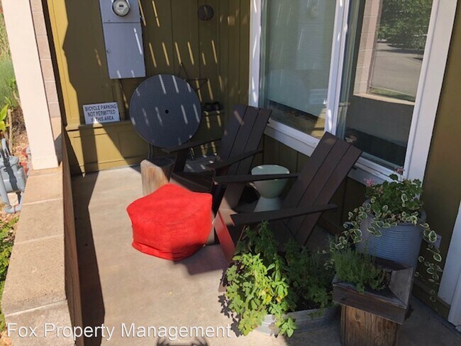 Building Photo - 2 br, 2 bath House - 1641 Zamia Avenue