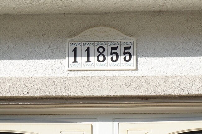 Building Photo - 11855 Birch Grove Ln