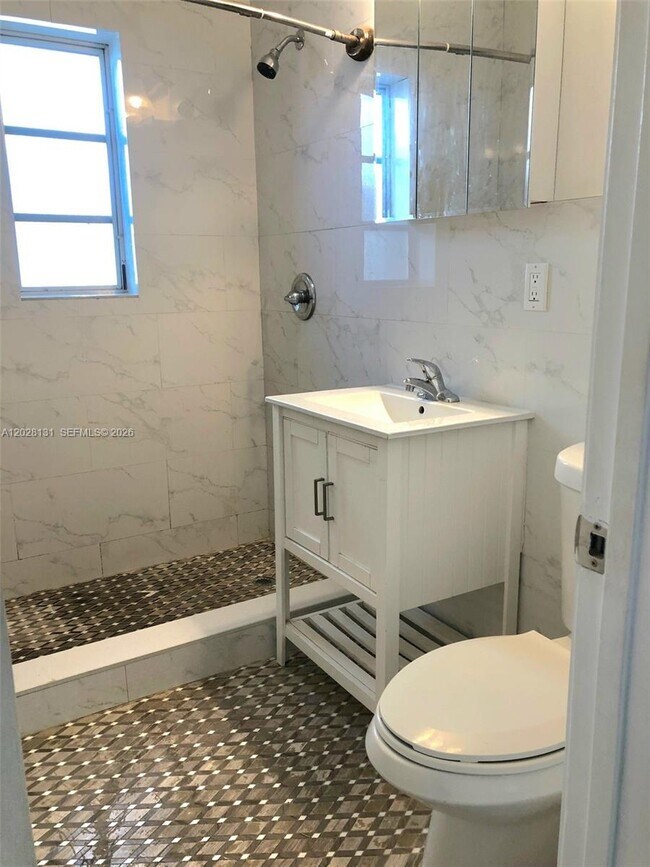 Foto del edificio - 7135 Rue Granville