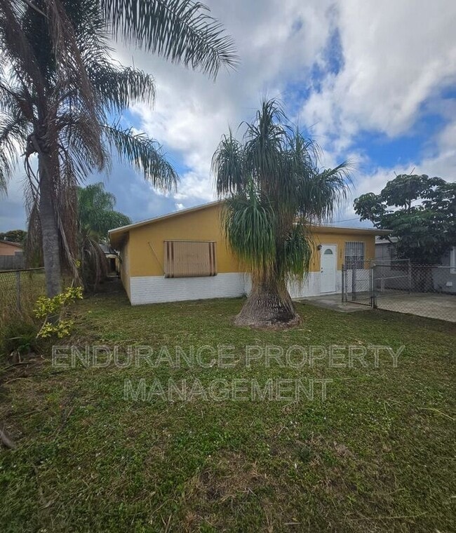 Building Photo - 1489 Silver Beach Rd