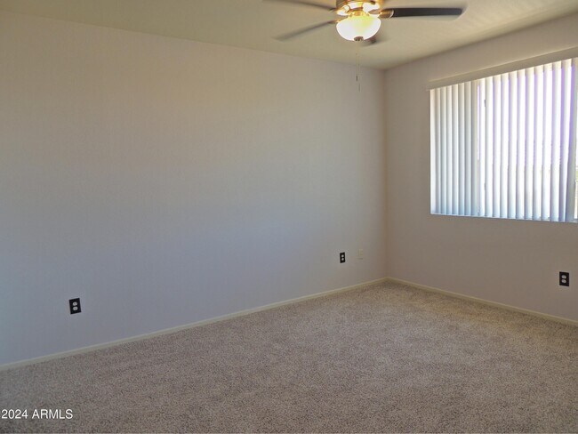 Building Photo - 16013 S Desert Foothills Pkwy