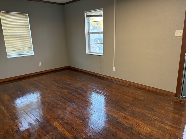 Foto del edificio - 1421 E Lockheed Ct