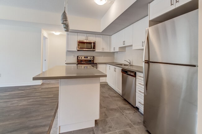 Building Photo - 403 Westwood Dr
