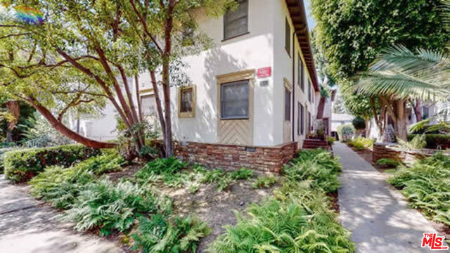 Primary Photo - 467 Midvale Ave