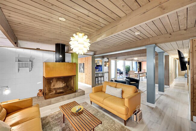 Foto del edificio - 234 Pine Ave