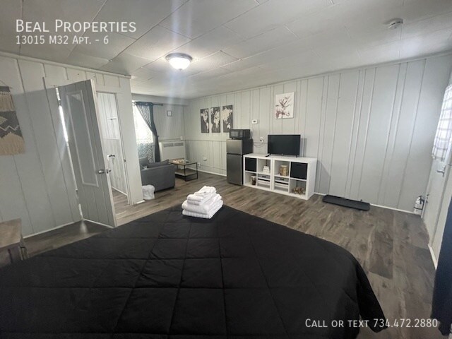 Building Photo - 13015 M-32